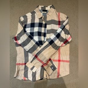 Signature Burberry pattern button up